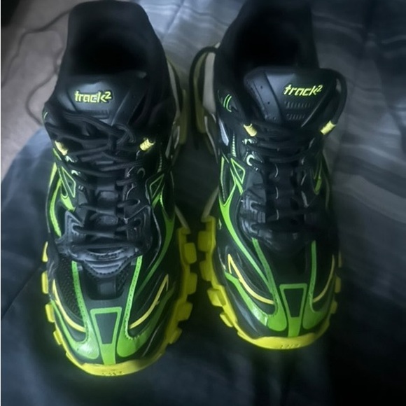 Worn 2x - Picture 3 of 3